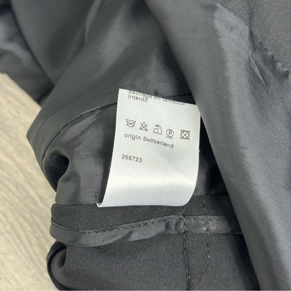 AKRIS Punto Wool Blend Blazer Jacket Suiting Size 6 Black Hook Front Vintage - Picture 11 of 15